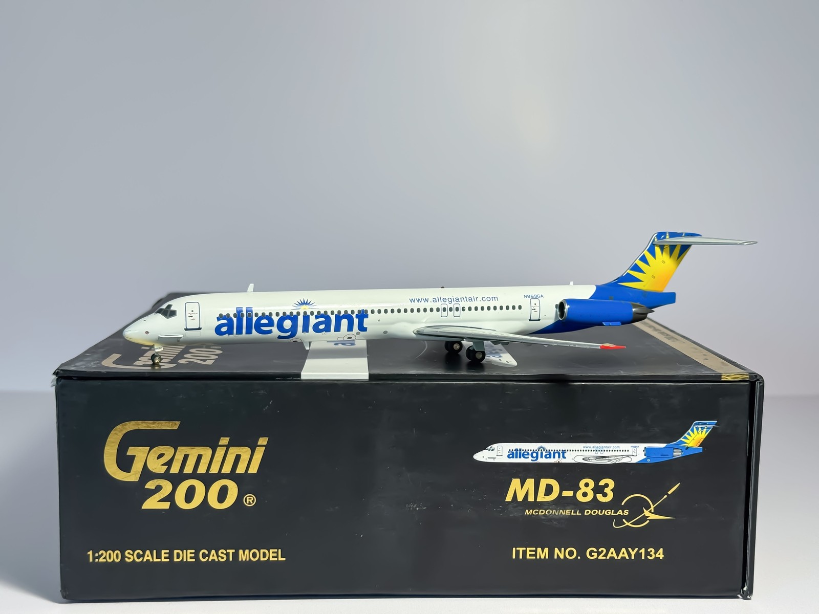 Allegiant Air McDonnell Douglas MD-83 1:200 Gemini Jets N869GA (G2AAY134)