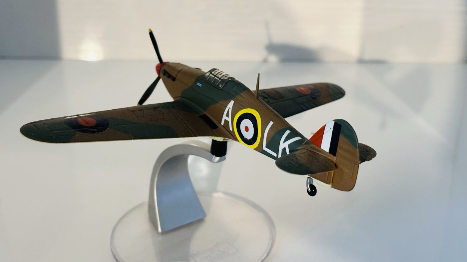 Corgi Aviation 1/72 Scale 49104 Hawker Hurricane Mk.1 – No87 Sqn – Boxed