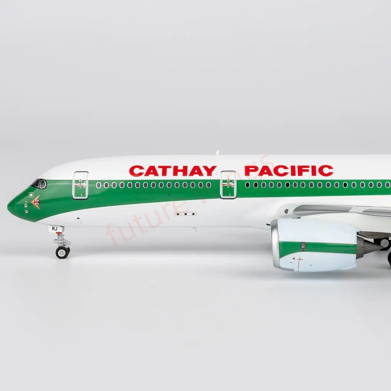 1:400 NG Models NG39129 Cathay Pacific A350-900 B-LRJ “80Years”+Free Tractor