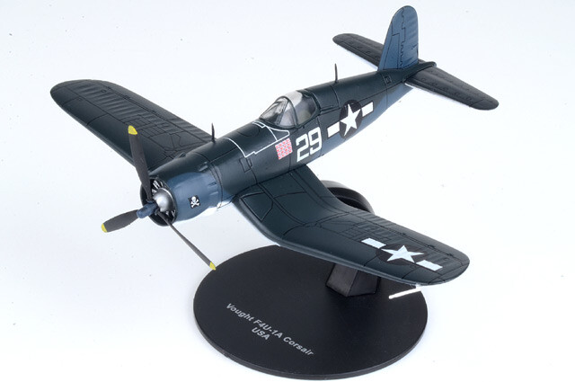 DAWF16 De Agostini F4U Corsair 1/72 Model White 29 USN VF-17 Jolly Rogers