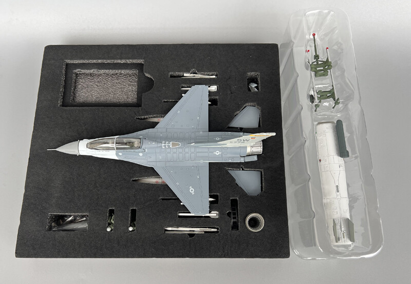 Calibre Wings 1/72 US Army F-16DG F16 Fighter model Toys Gift
