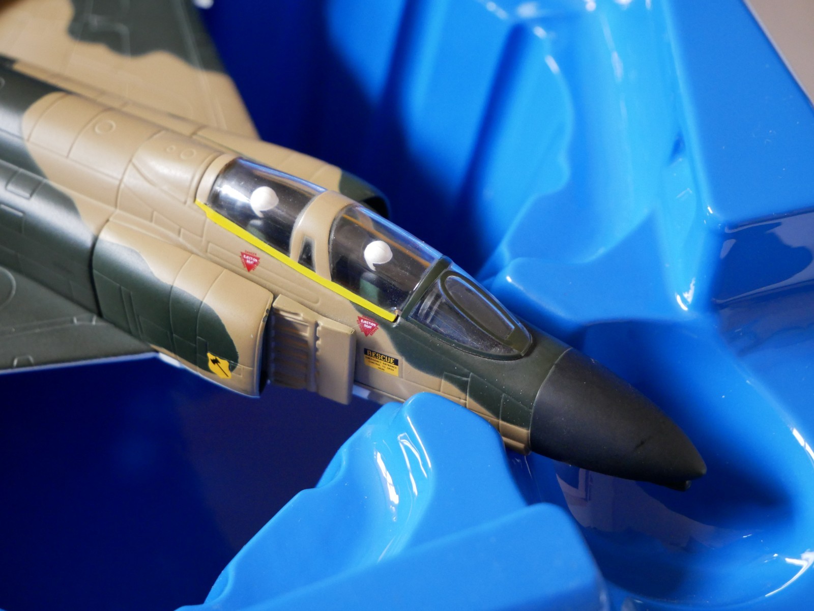 Corgi McDonnell Douglas F4-C Phantom II USAF 12 TFTW Cam Ranh Bay AFB AA33204