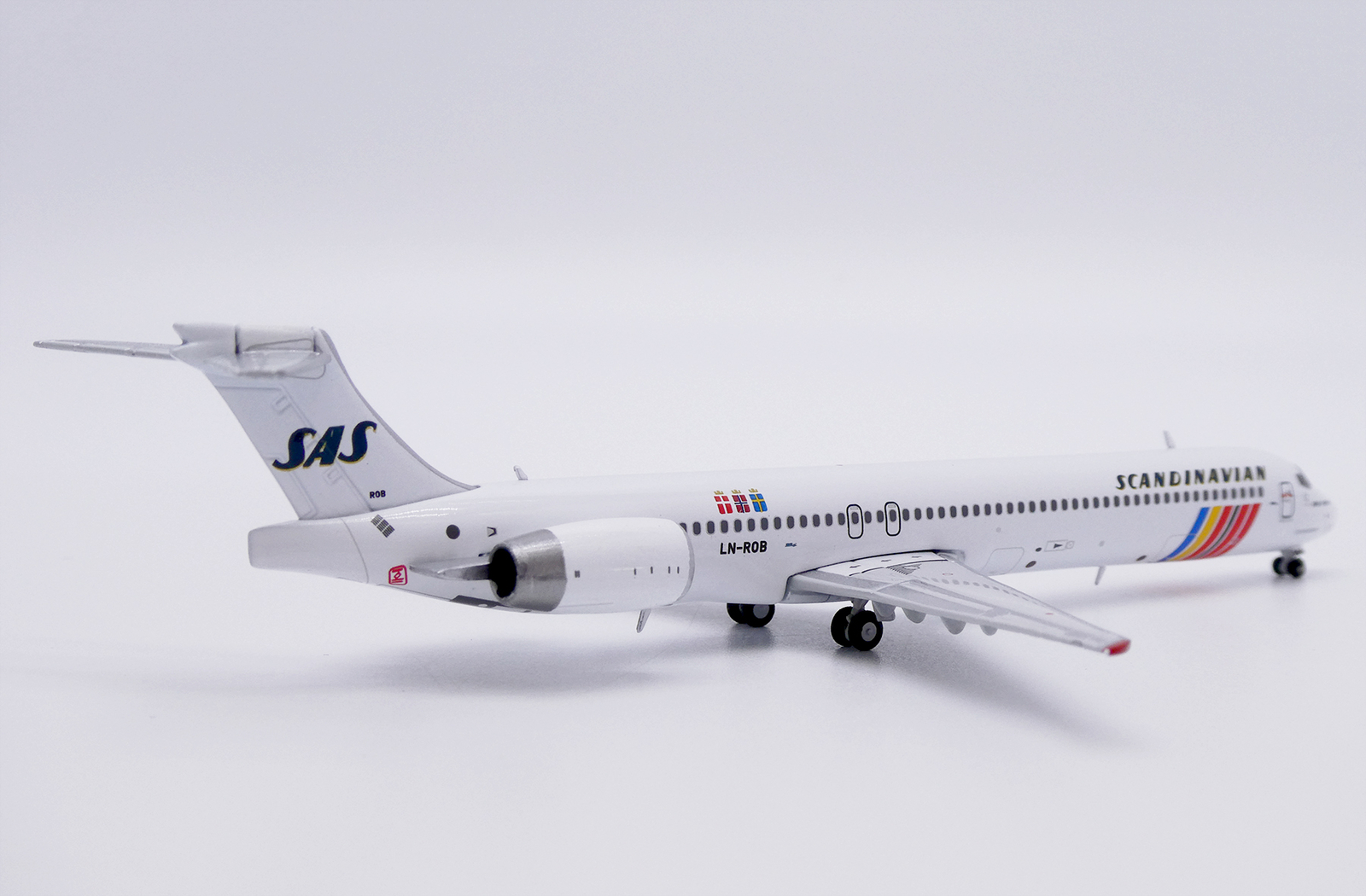 1:400 JC Wings SAS McDonnell Douglas MD-90 Passenger Airplane Diecast Model