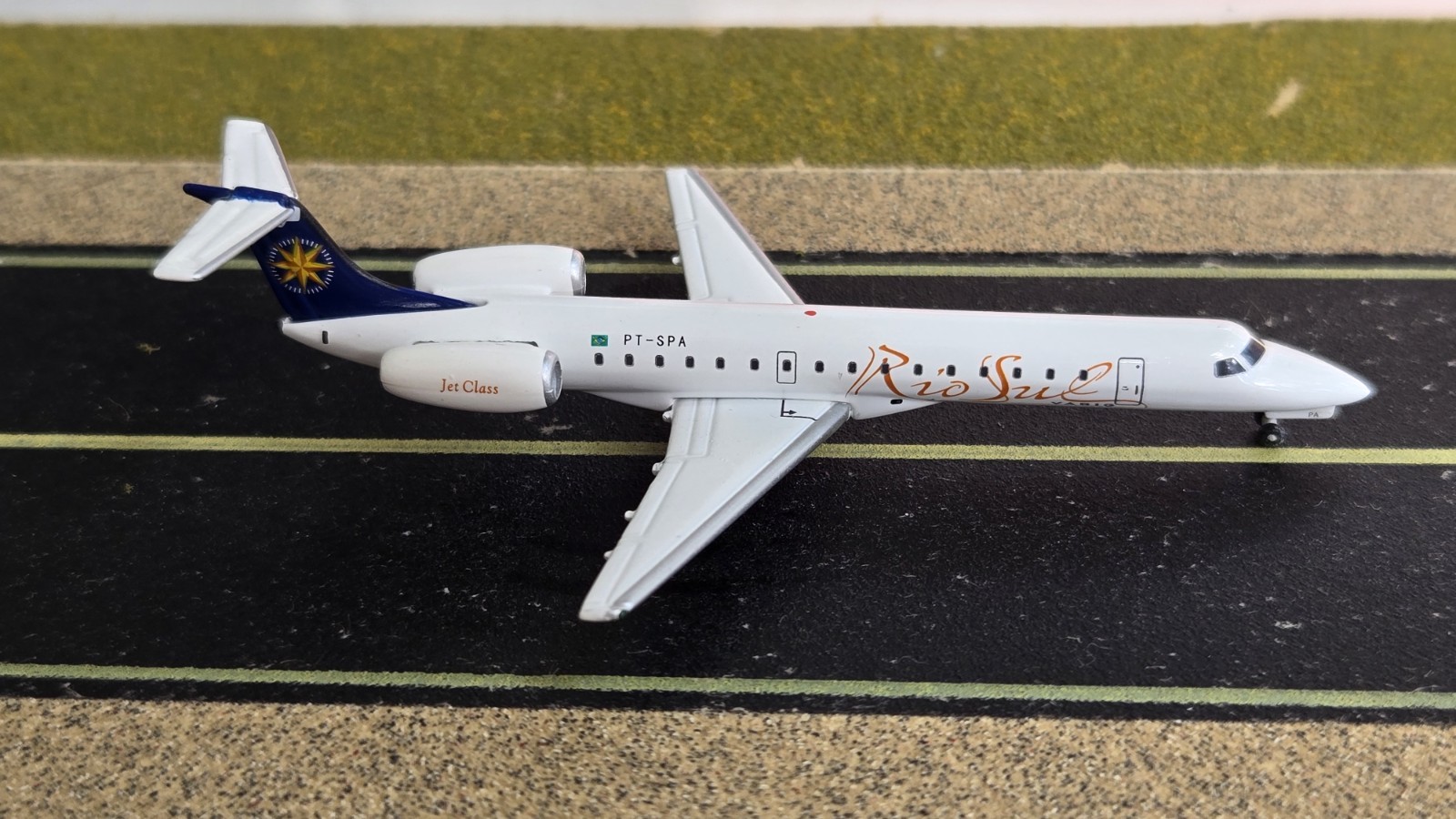 Varig Rio Sul ERJ-145 PT-SPA Tucano Line 1:400