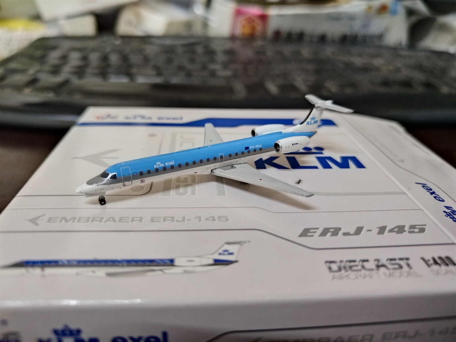 1:400 KLM Exel Netherlands ERJ-145 PH-RXA JC Wings