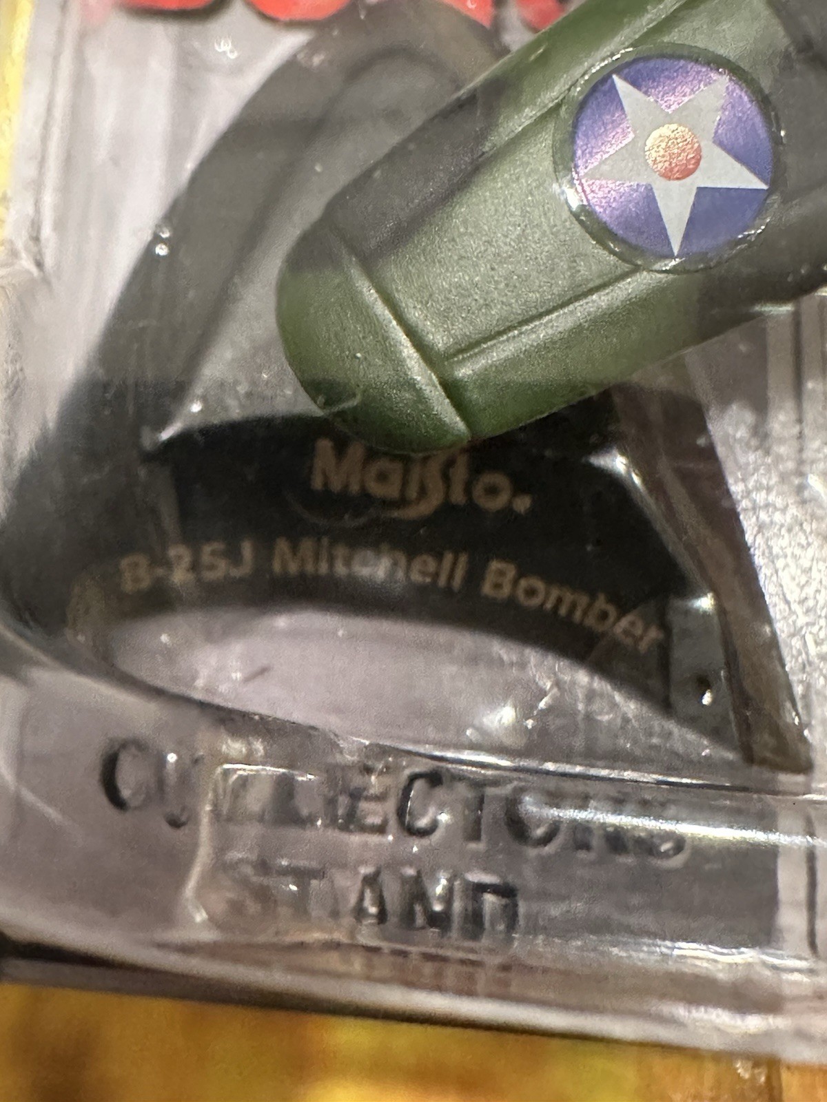 Maisto Tailwinds B25J Mitchell Bomber Die Cast Metal And Plastic, 2001 W/stand