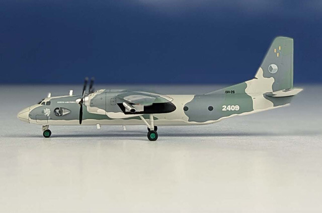 A2027 AviaBoss An-26 Curl 1/200 Model Czech Air Force
