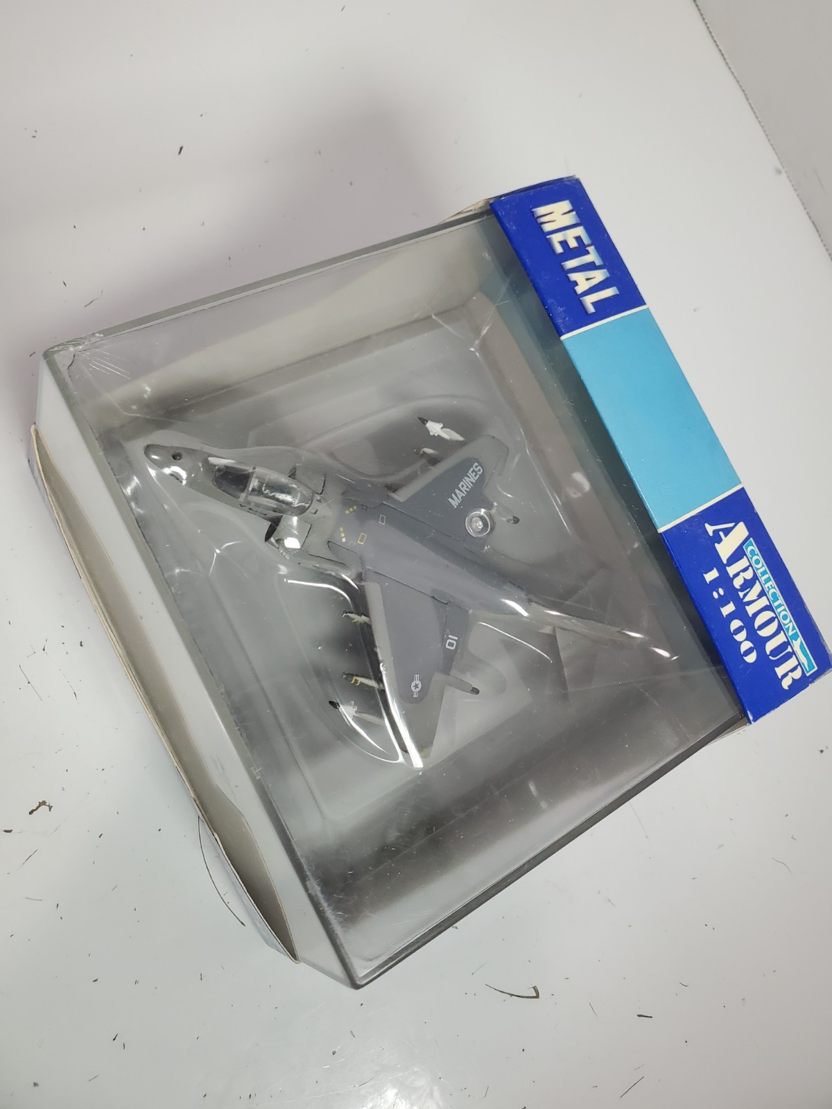 Armour Collection Super AV-8 Harrier U.S. Marine 1:100 Scale – Imperfect Box #2