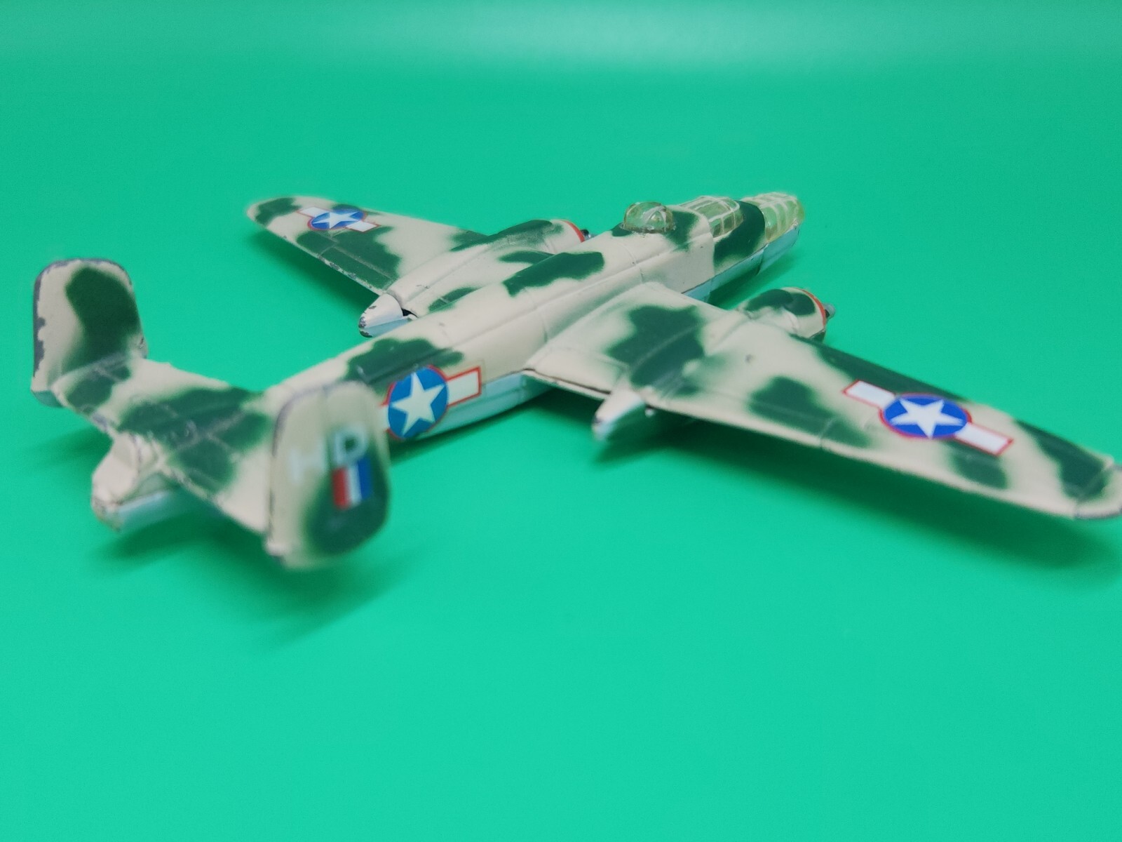 MAISTO Diecast B-25J Mitchell WWII Bomber US Army Airforce Aircraft Camo DAMAGED