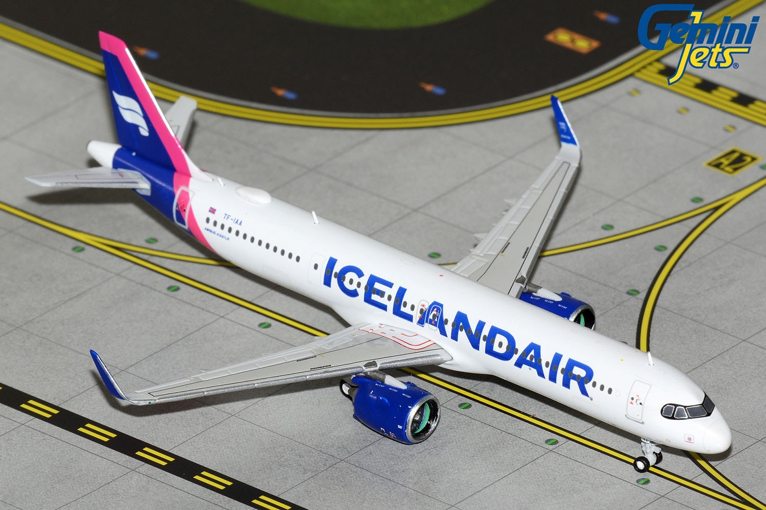 Icelandair Airbus A321neo TF-IAA GeminiJets GJICE2337 Scale 1:400