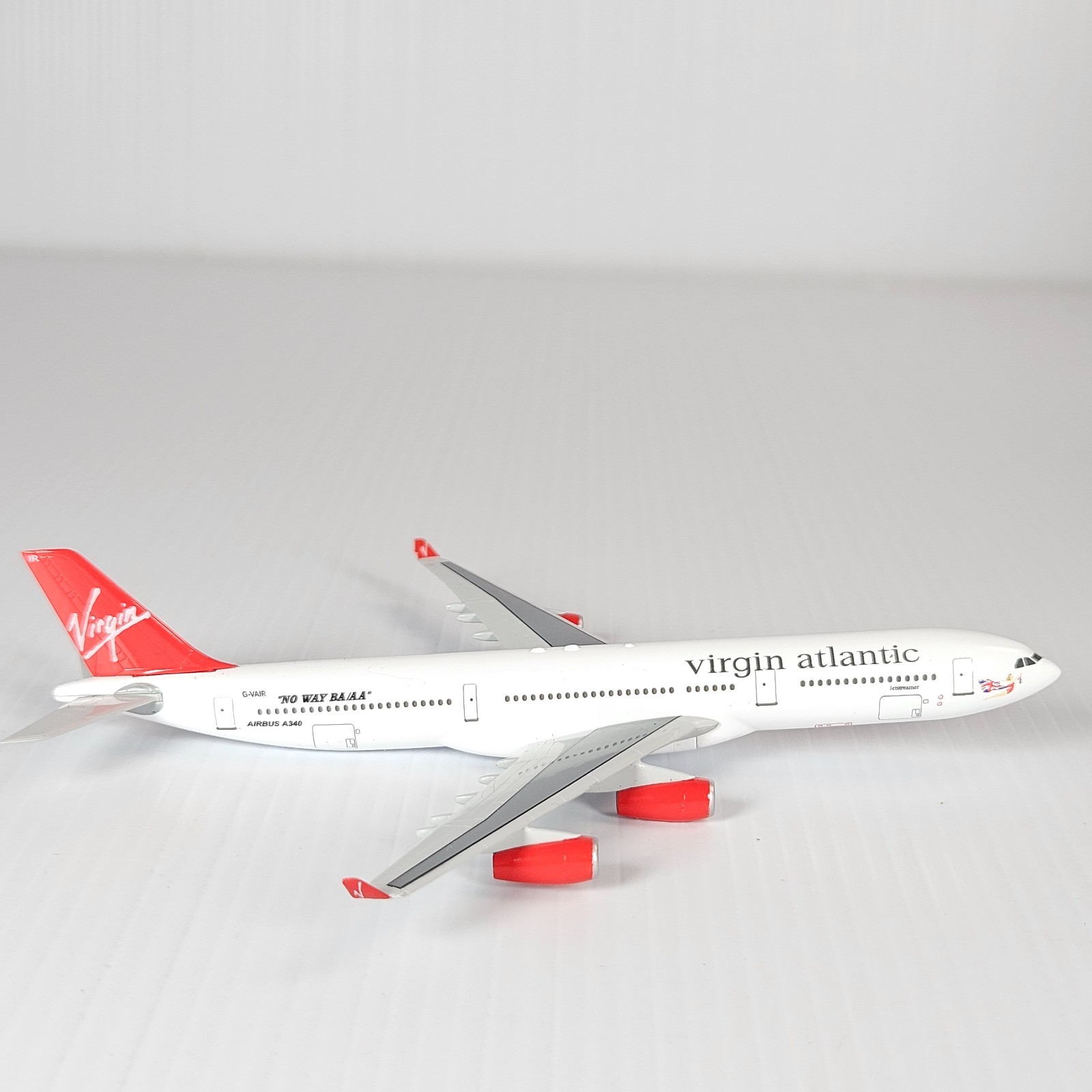 Hasegawa L2X 1:400 Airbus A340-311 Virgin Atlantic Diecast Airplane Model Boxed.