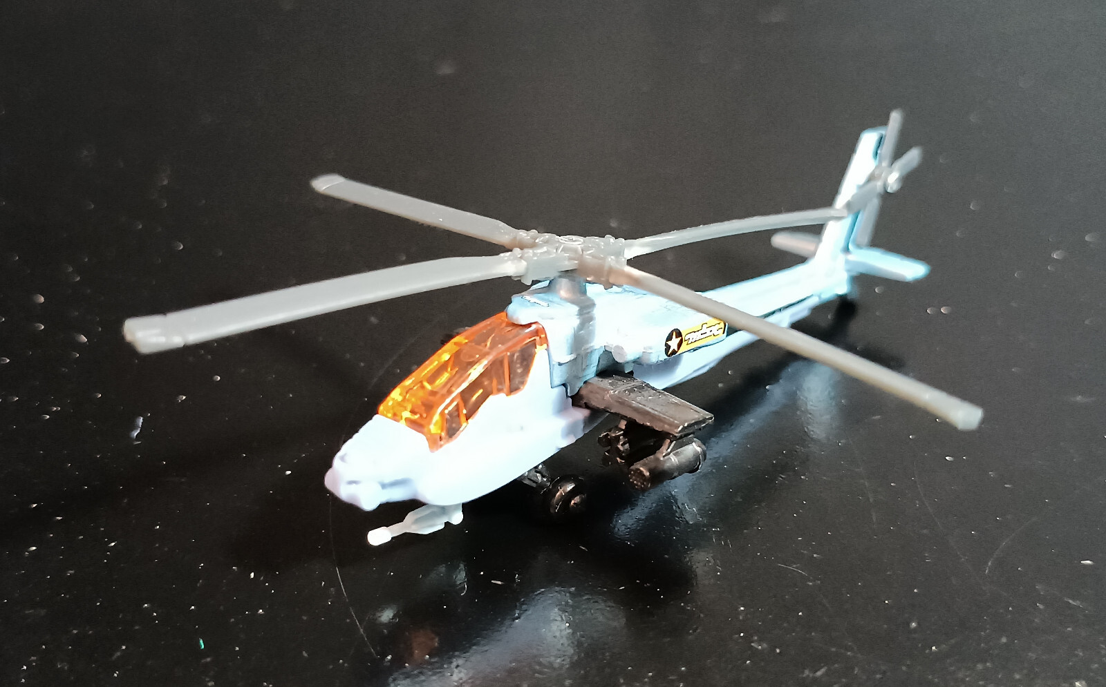 MATCHBOX 2016 SKY BUSTERS SB-99 BOEING AH-64 APACHE DKG93 HELICOPTER DIECAST TOY