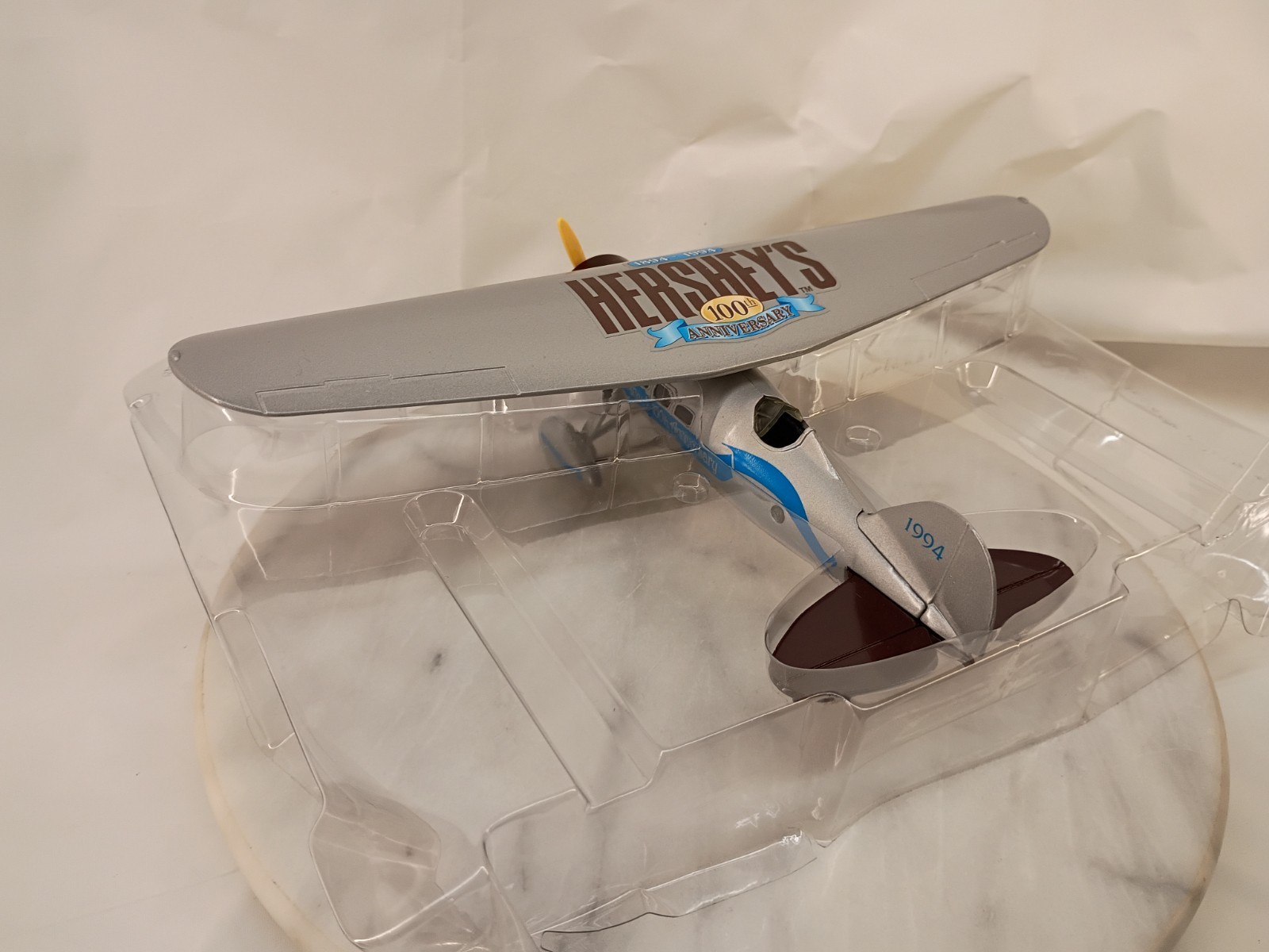 1994 Ertl Collectibles 100 Aniv. Hershey’s Die Cast Airplane 1929 Lockheed