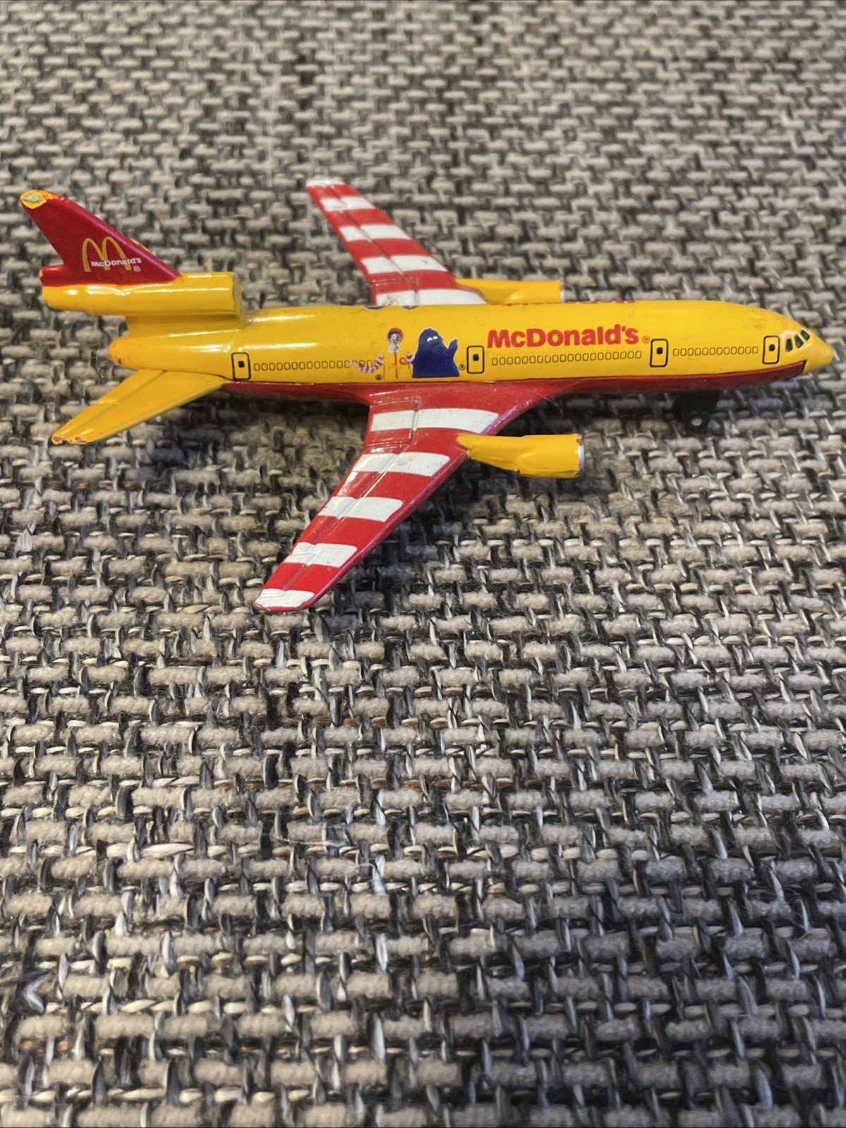Vintage 2000 Matchbox Ronald McDonald’s SB13 DC-10 Plane Grimace Airplane.