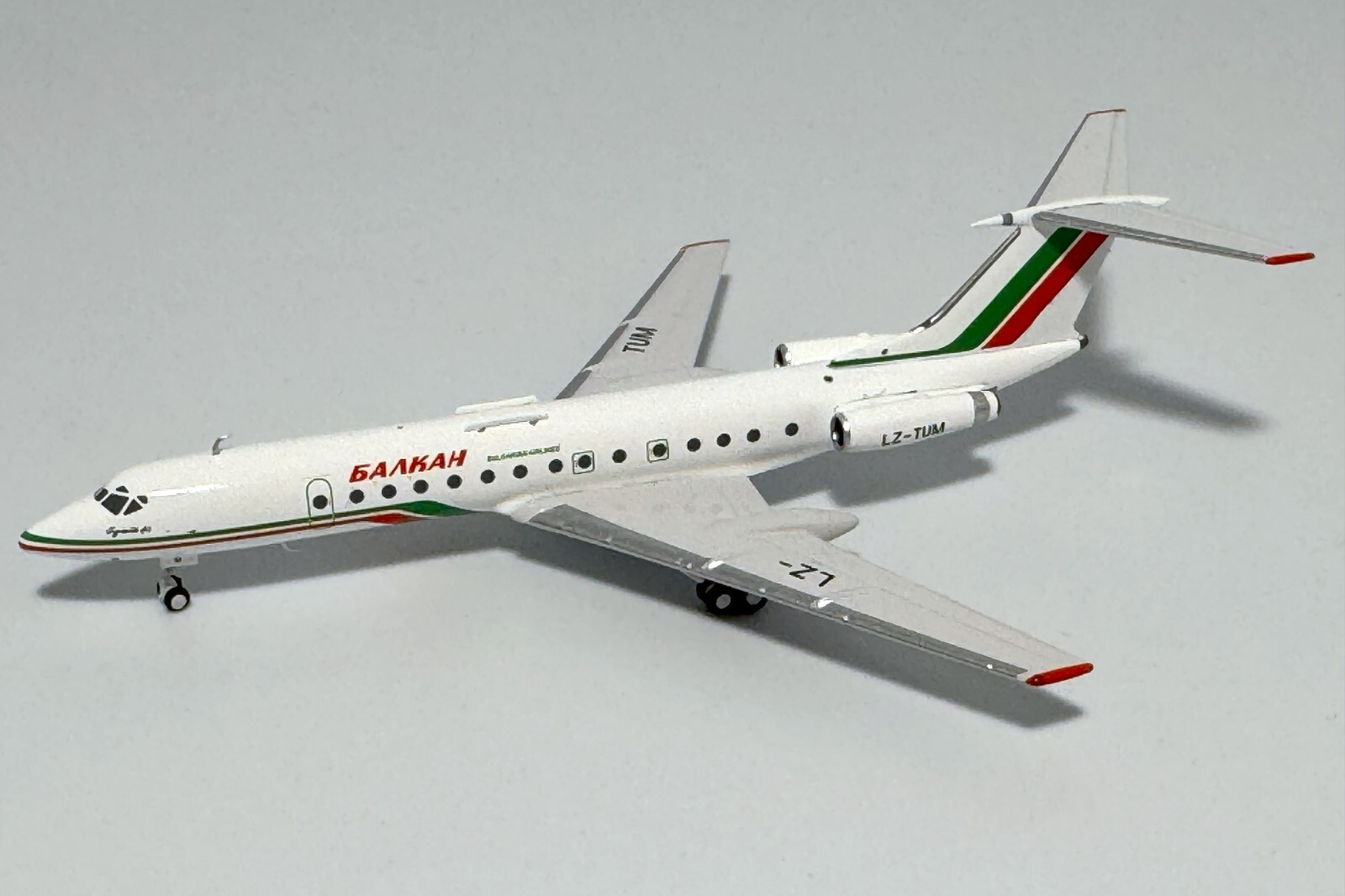 Balkan-Bulgarian Airlines / Tupolev TU-134A-3 / LZ-TUM / 62417 / 1:400