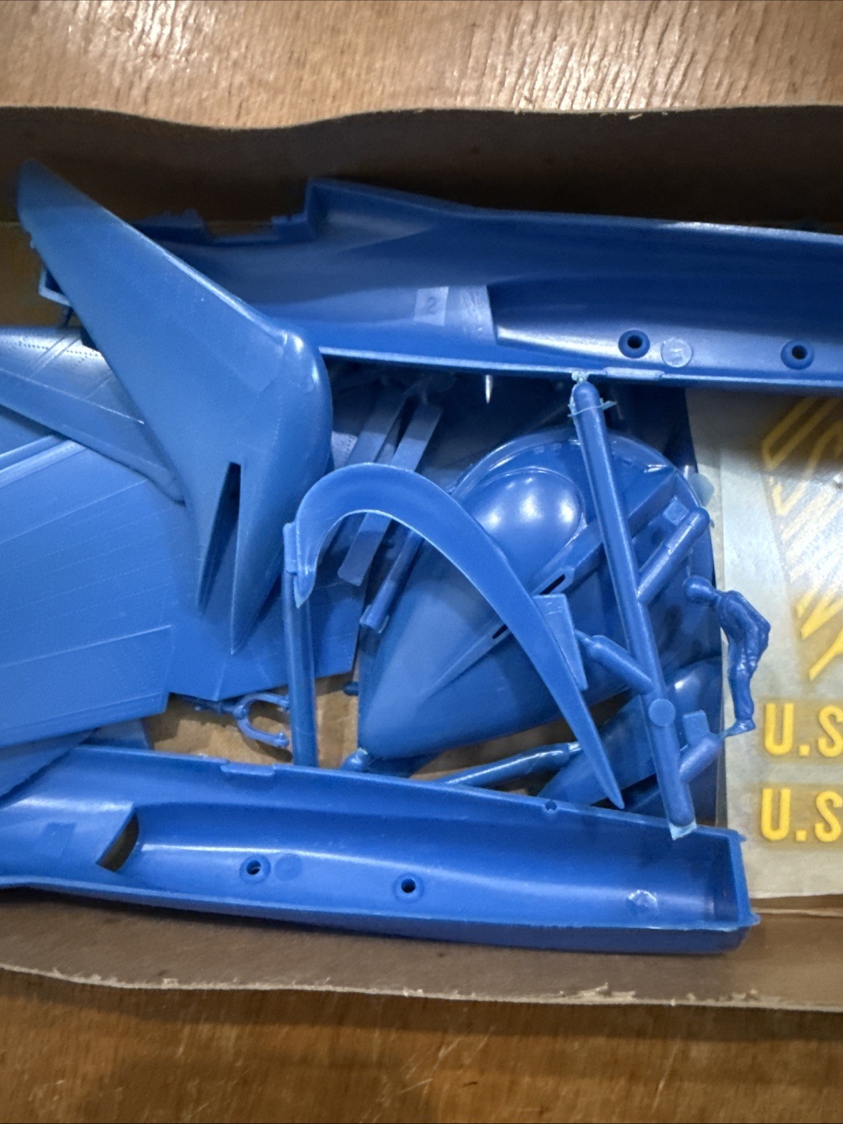 Blue Angels F7U-1 Cutlass Navy Fighter Jet Lindberg Model 1982 Made n USA 2331