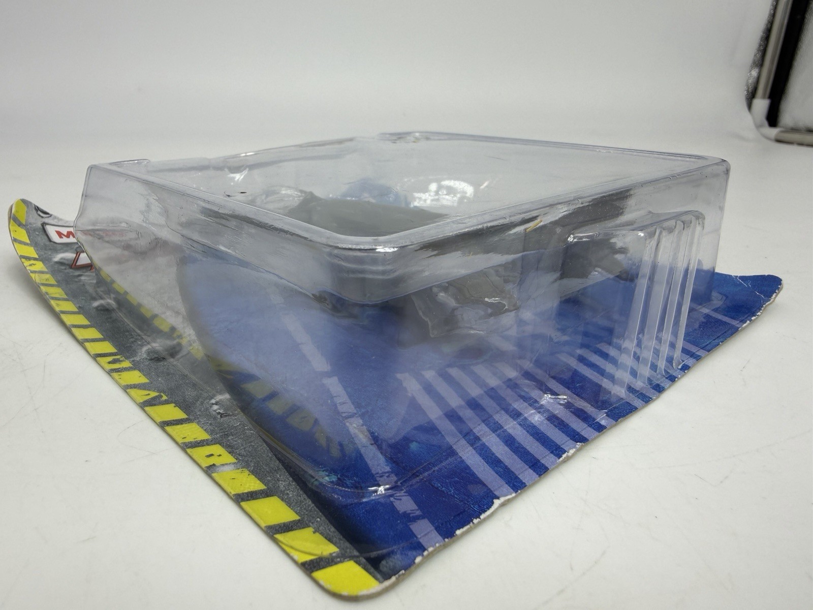 Maisto Fresh Metal 2017 Tailwinds AV-8B Harrier II Box Damaged Fast Ship