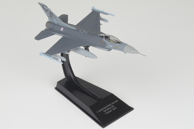 Hachette Collections 1/100 F-16AM Fighting Falcon PoAF 201st Sqn Falcons