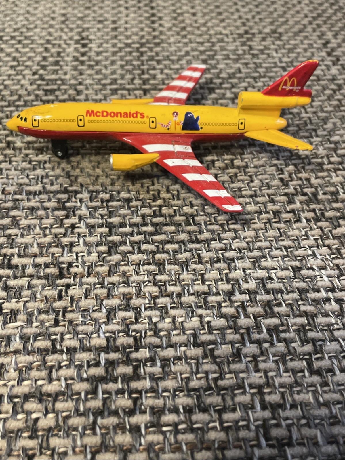 Vintage 2000 Matchbox Ronald McDonald’s SB13 DC-10 Plane Grimace Airplane.
