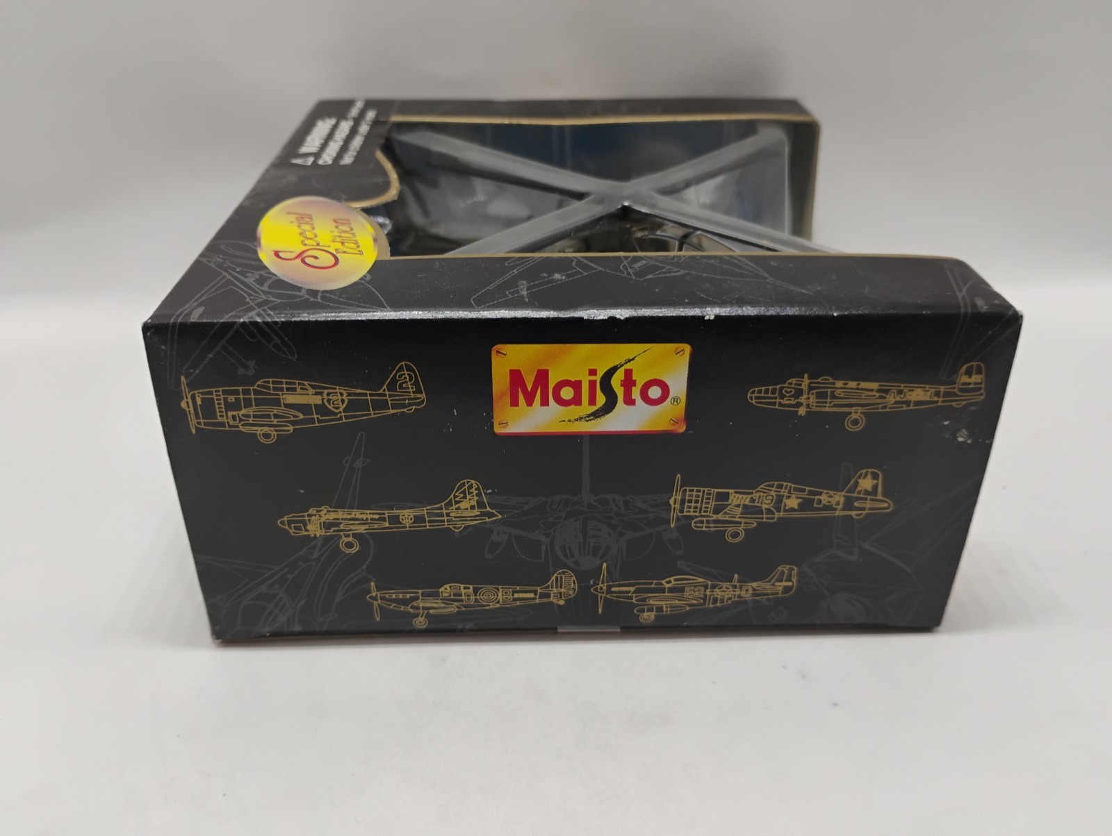 Maisto Special Edition Air Force AH-64A Apache Helicopter