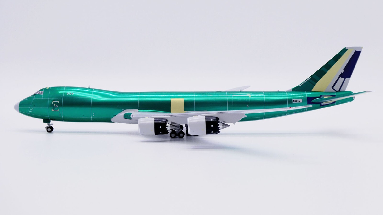 Atlas Air / Apex Logistics Boeing 747-8F N863GT JC Wings XX40140 1:400