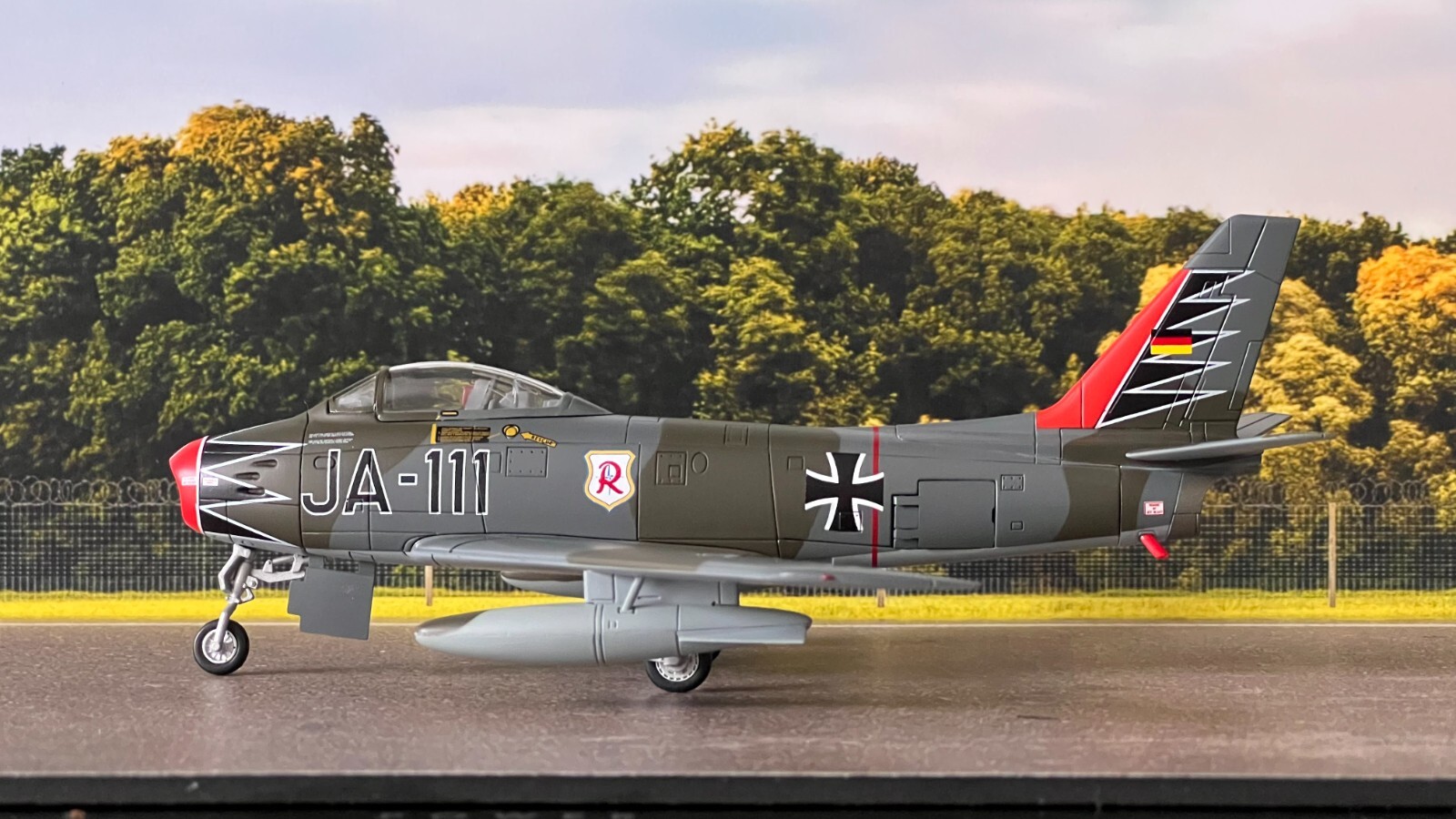 HOBBYMASTER HA4320 – F-86F SABRE MK.6, JA-111 JG71, RICHTOFEN, GERMANY 1960’S