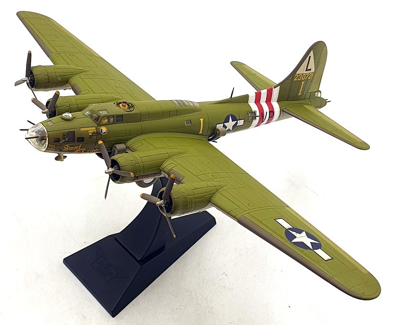 Corgi 1/72 Scale Diecast AA33302 – Boeing B-17F Flying Fortress Sweet & Lovely