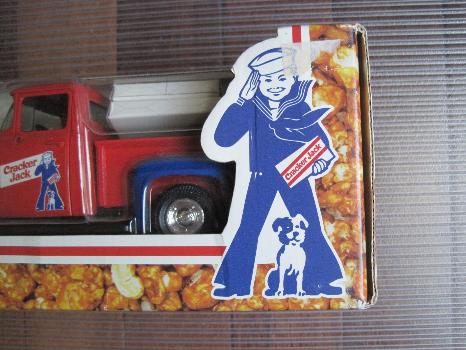 VINTAGE 1996 ERTL COLLECTIBLES 1956 FORD CRACKER JACK PICKUP TRUCK NEW BORDEN