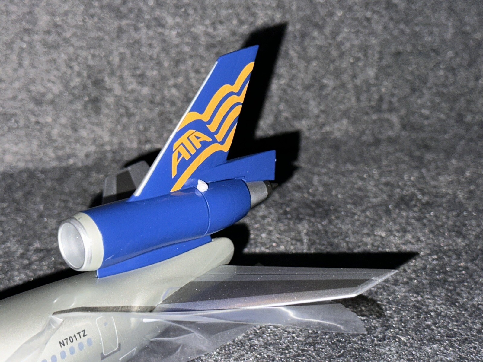 Inflight 200 IF103015 McDonnell Douglas DC-10-30 ATA Freedom Limited Edition 243
