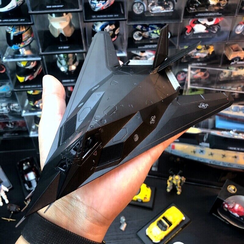 1:72 Lockheed F-117 Nighthawk Attack Aircraft Model Diecast Military Collection
