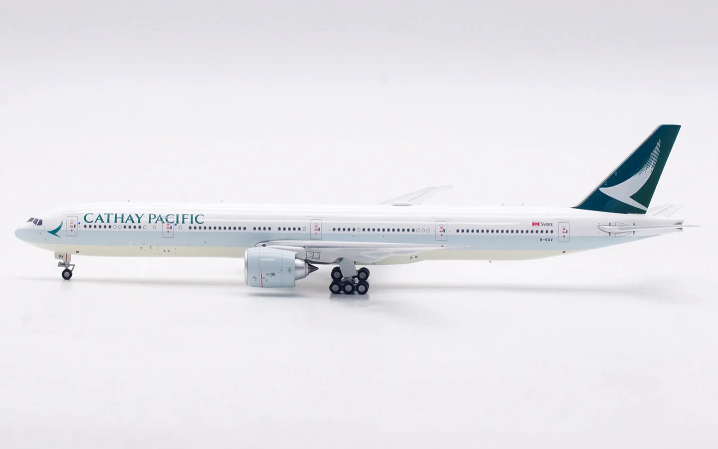 AV400 Cathay Pacific Boeing 777-300ER B-KQV WB4066