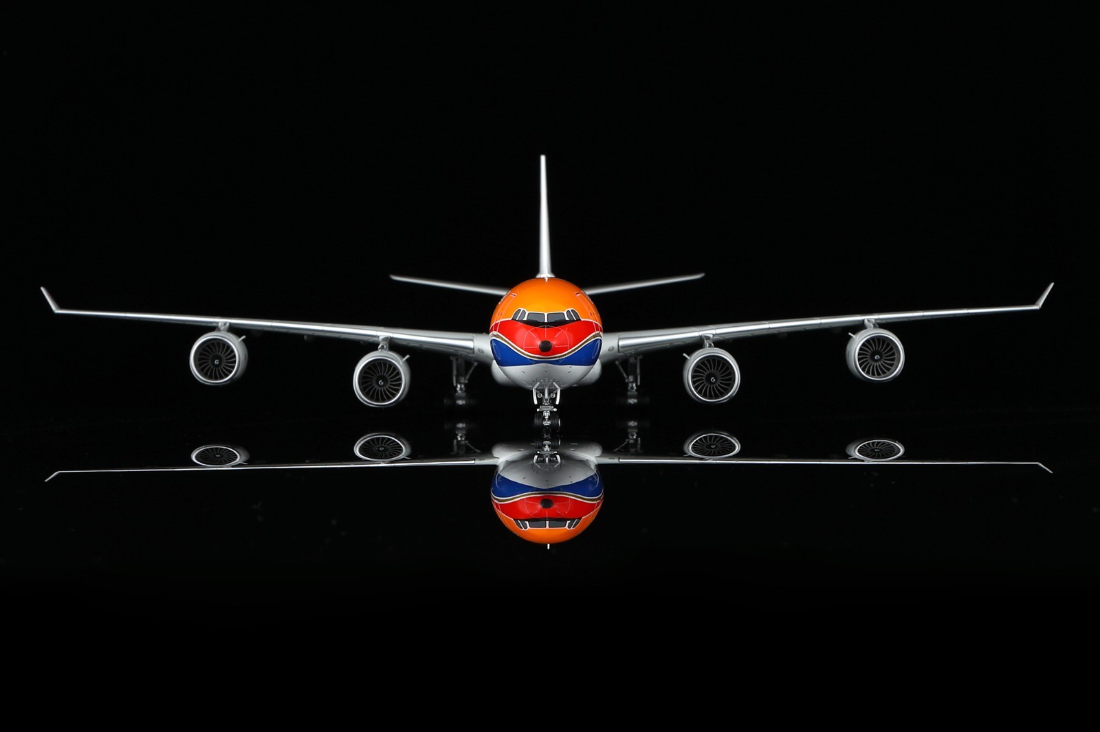 SQwings China Eastern Airlines A340-600 B-6055 Expo 2010 1/200 L2113