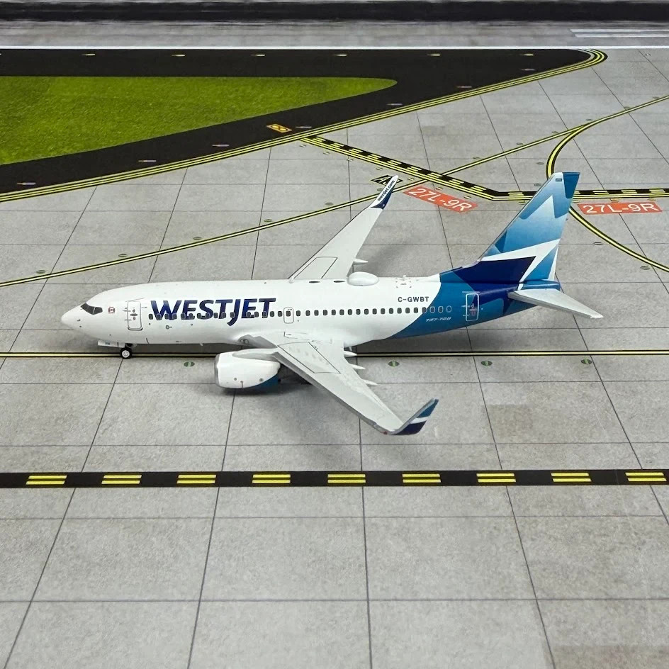 C Model 1:400 WestJet Boeing 737-700 C-GWBT C0057