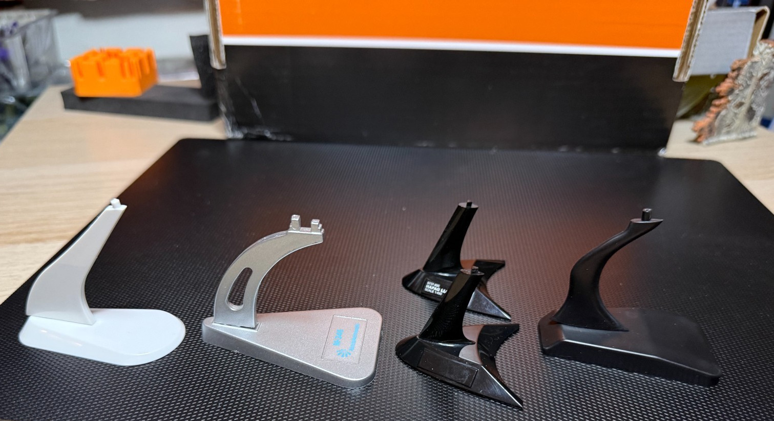 Lot of Airplane Aircraft Stands Fits Many Scales Diecast Airplanes Set of 5 USA