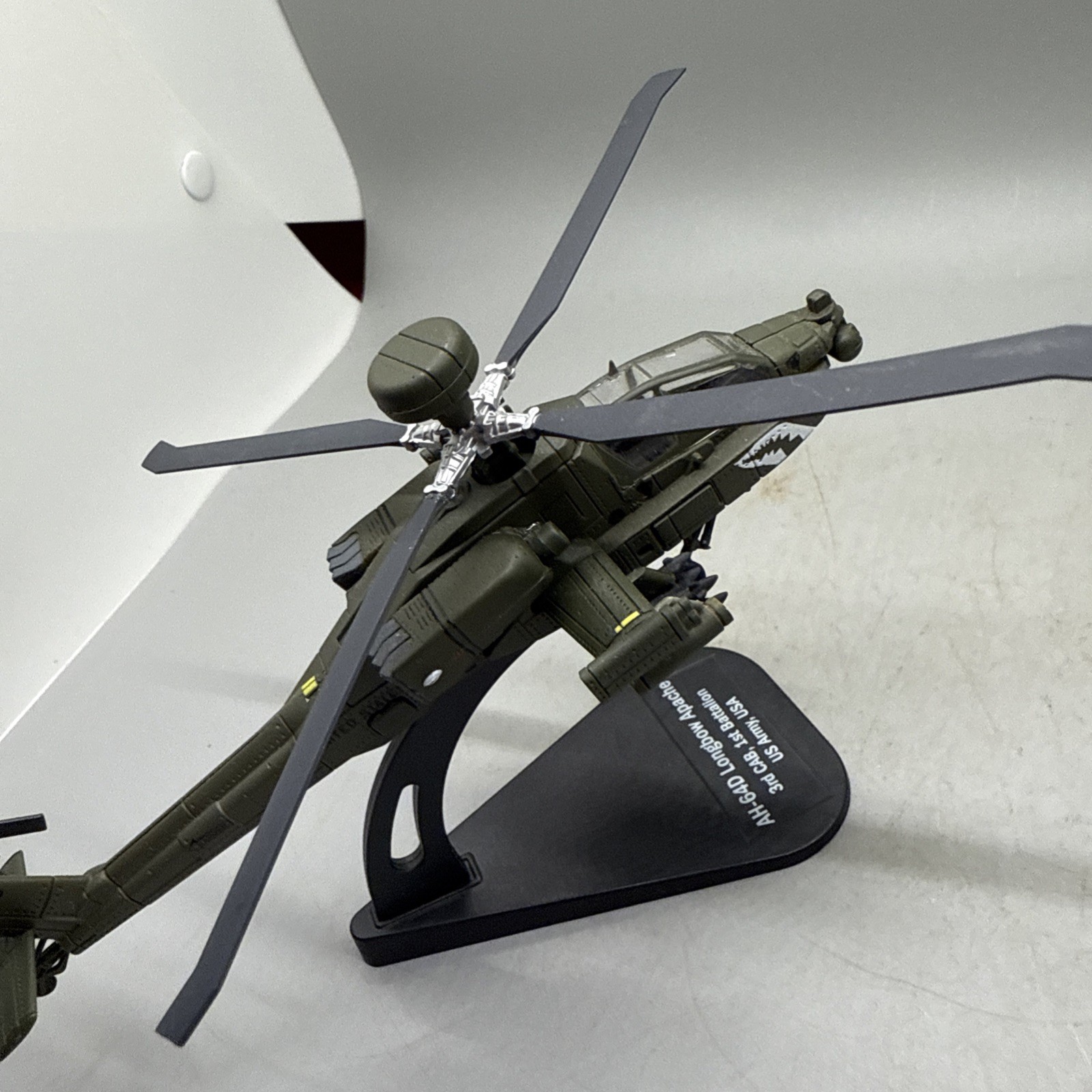 Italeri AH-64D Longbow Apache 1/72 Model US Army 1st Air Cavalry