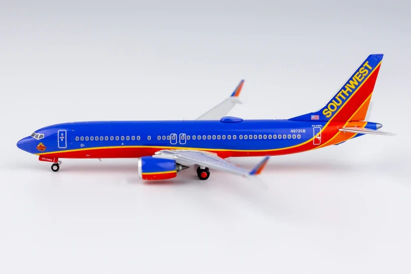 NG Models 1:400 Southwest Airlines Boeing 737 MAX 8 N872CB “Canyon Blue Retro”