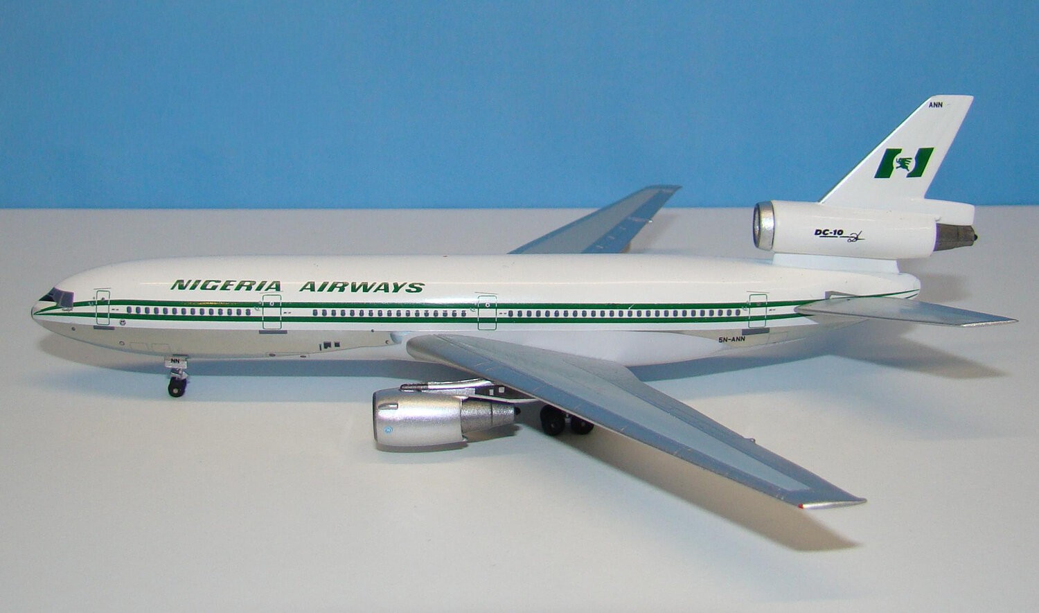 AeroClassics Nigeria Airways DC-10-30 5N-ANN 1:400 RARE