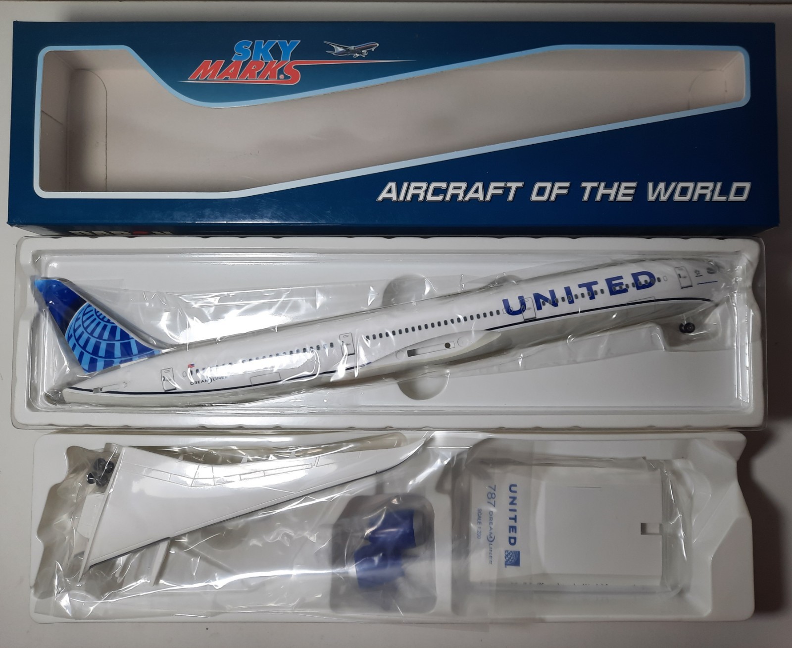 1:200 Skymarks B787-10 United (new/current livery)