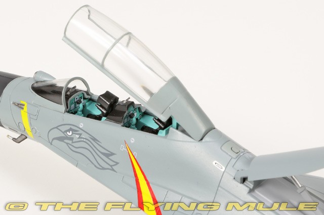 Hobby Master 1:72 J-16 Flanker-N PLAAF 7th Air Bgd #61281