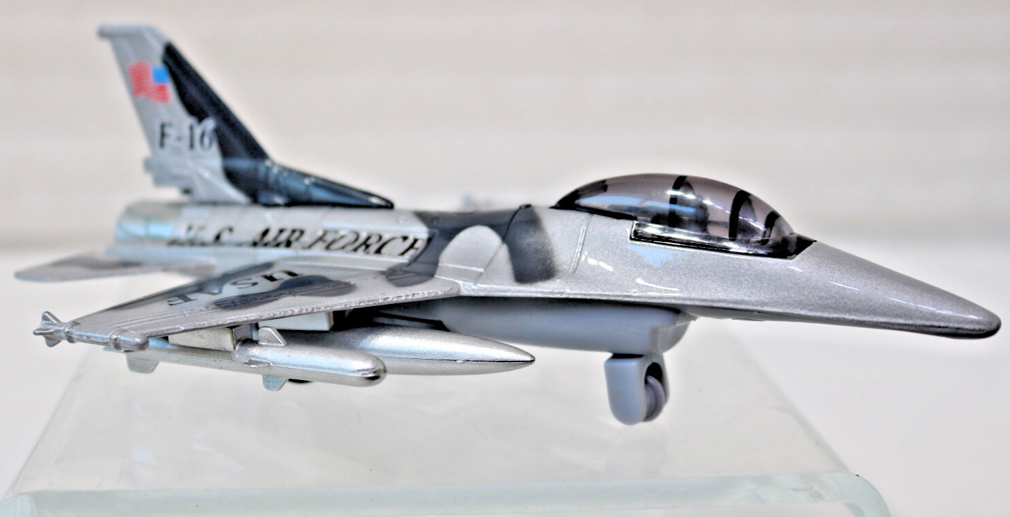 USAF F-16 Viper Pull Back Power 8″X5″ Gray Camo Pilot Open Cockpit TM980N Daron