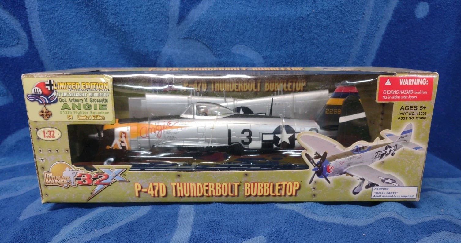 21st Century Ultimate Soldier 1:32 P-47D Thunderbolt Angie WWII Fighter