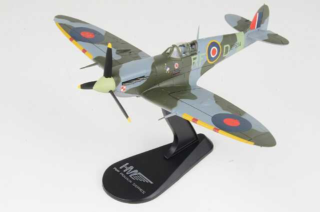 Hobby Master 1/48 Spitfire Mk V Airplane EP594 RAF No.303 (Polish) Sqn