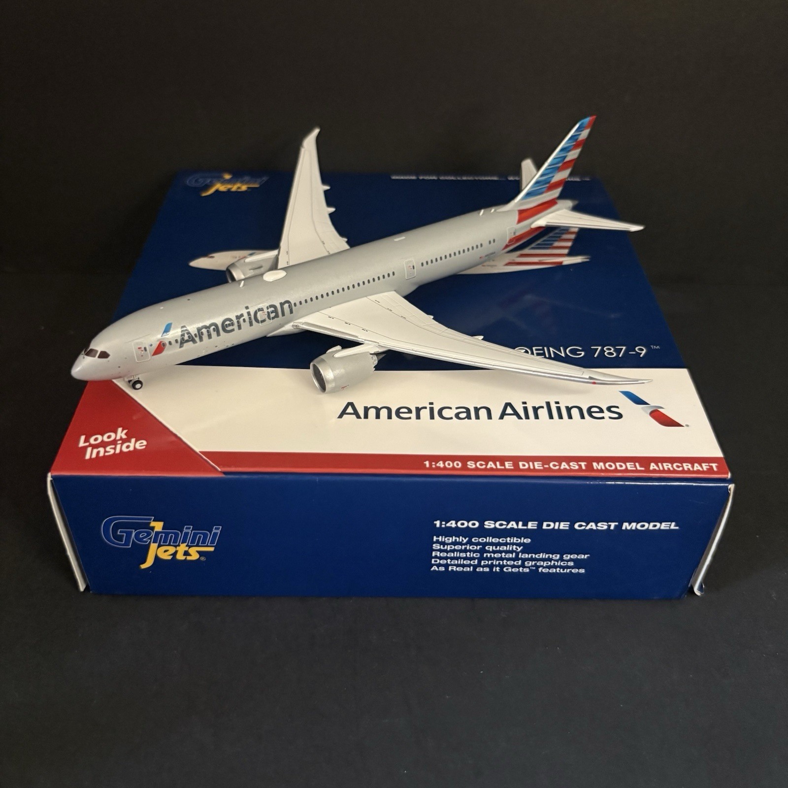 GeminiJets 1:400 American Airlines Boeing 787-9 Dreamliner N825AA GJAAL1868