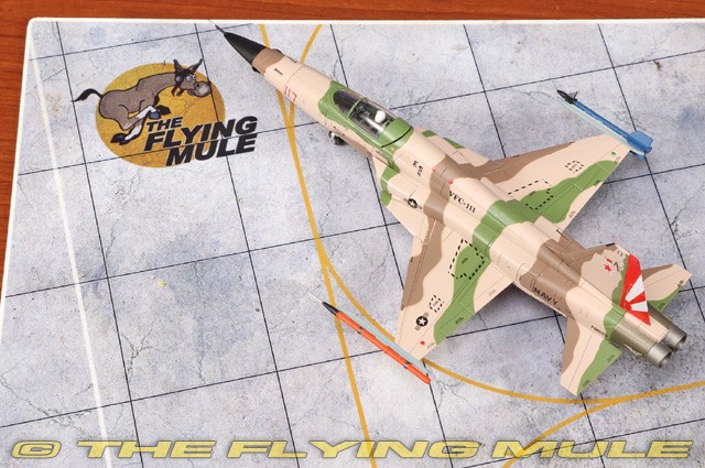 Hobby Master 1:72 F-5N Tiger II USN VFC-111 Sun Downers Red 117