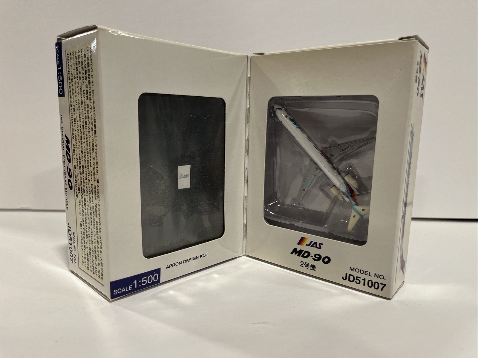 1:500 Herpa JAS Japan Douglas MD 90 Airlines Jet Toy Scale Model Airport Scale