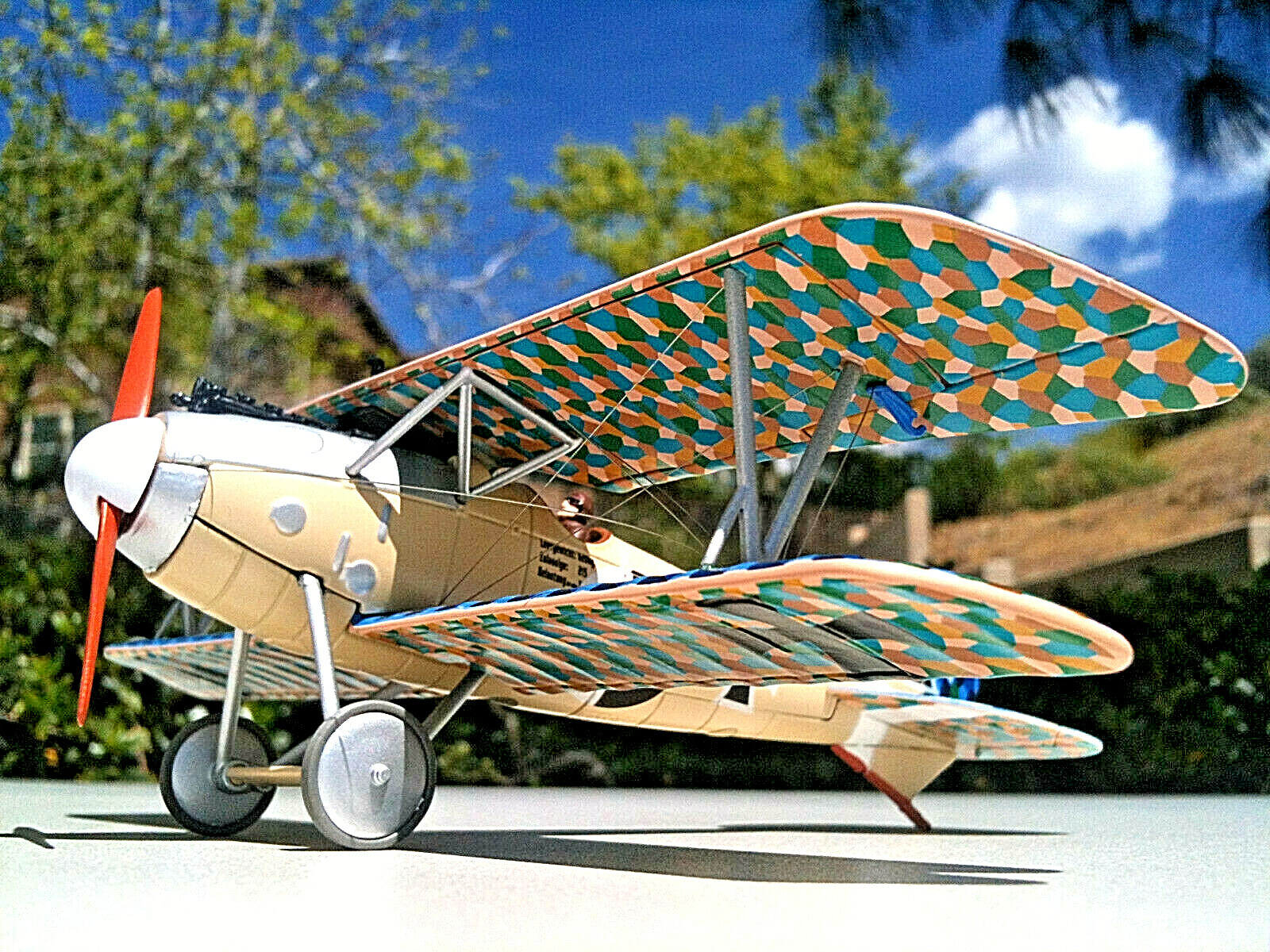 Corgi Albatros D.V Fighter Lt. Friedrich Ritter von Roth “Balloon Buster” 1:48