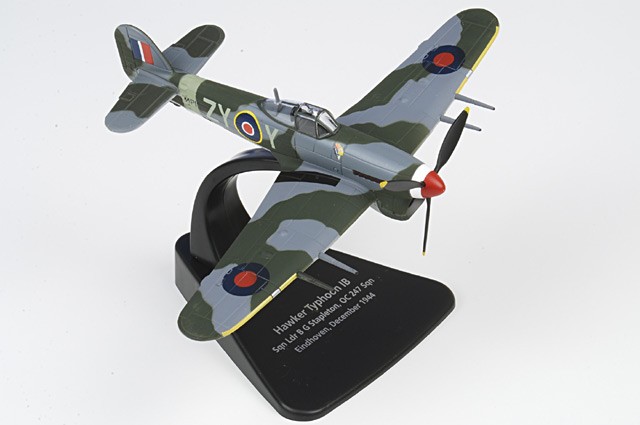AC013 Oxford Diecast Typhoon Mk I 1/72 Model MP126 RAF No.247 (China-British)