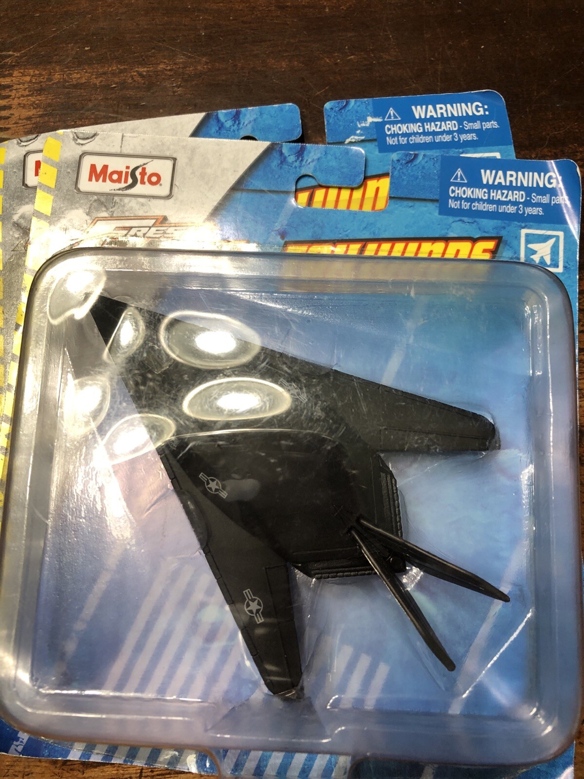 Maisto Tailwinds F-117 NIGHTHAWK Die-Cast Airplane 1:87 Mock Up Sample W14