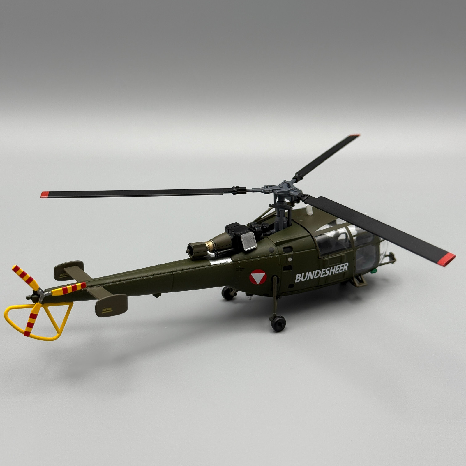 Austrian Air Force SA 316 Alouette III Helicopter Squadron Herpa 580755