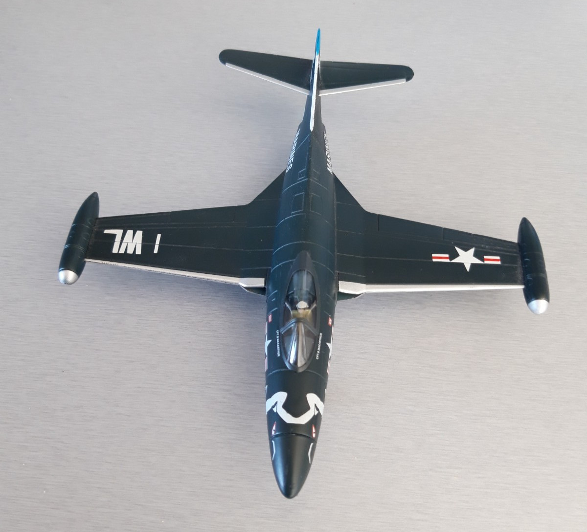 Amercom: McDonnell F2H Banshee, USMC 1951 in 1:72 Scale. Pre-Owned.